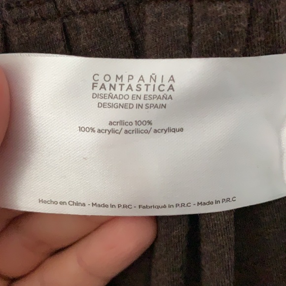 Small red/green striped light sweater from Spain. - Picture 5 of 5